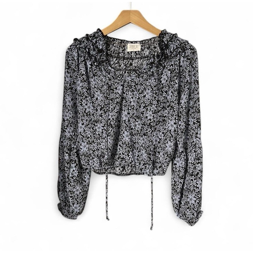Sienna Sky Black White Floral Blouse Size Small Ruffled Neckline Lightweight Top